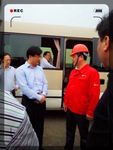 潛江市紫月路西延道路工程施工，市領(lǐng)導(dǎo)親臨現(xiàn)場(chǎng)視察、指導(dǎo)工作